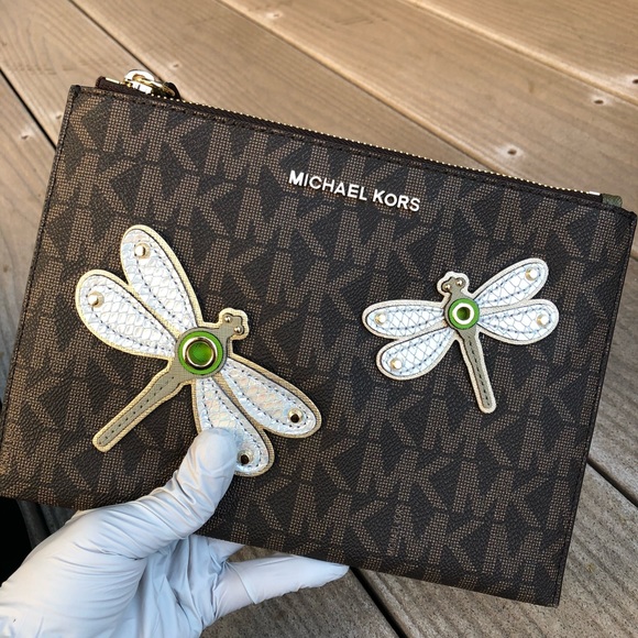 Michael Kors jet set travel monogramLG zip clutch - Picture 2 of 8